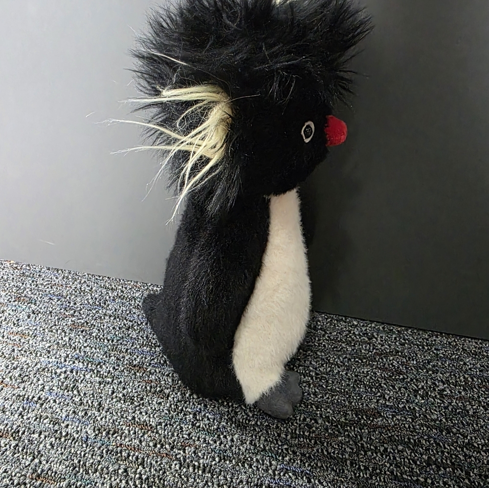 Jellycat Ronnie Rockhopper Penguin plush - Picture 5 of 6